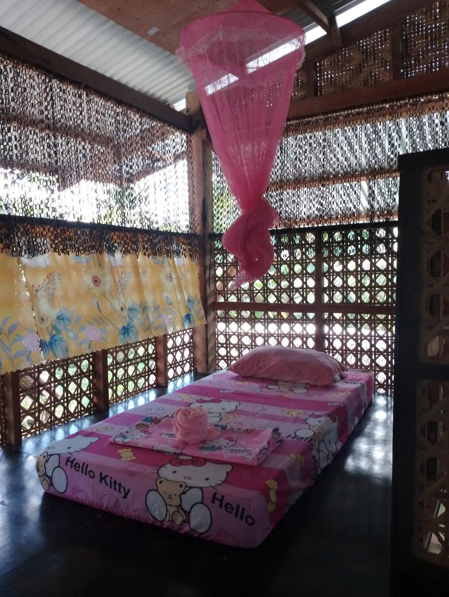 Batuan Lhoyjean Garden Hostel חדר תמונה